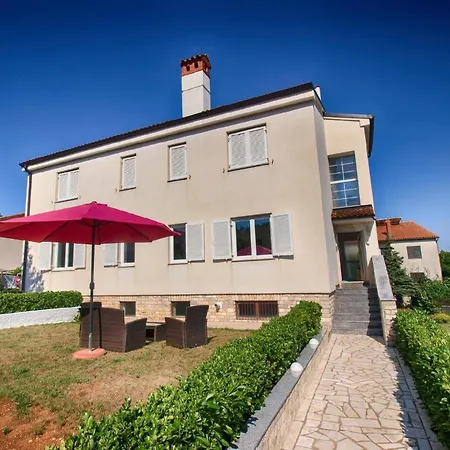 Ferienwohnung Fuer 3 Personen Ca 34 Qm In Pjescana Uvala, Istrien Istrische Riviera - B62478 *